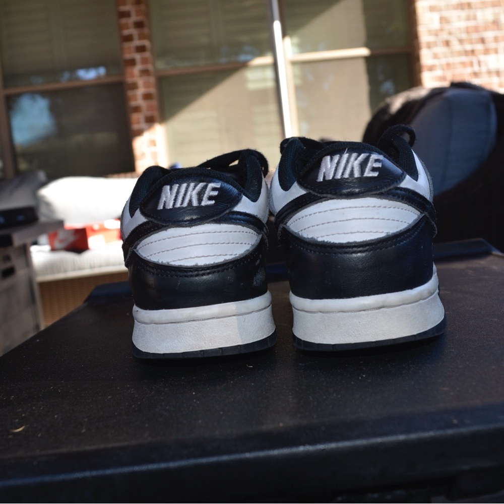 Nike Men's Black and White Sneakers